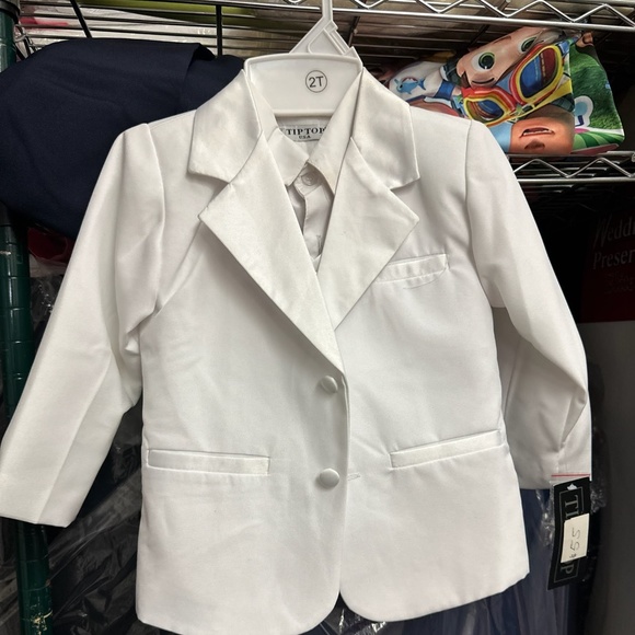 CLOSING STORE - 2T SUIT - $30.00 - Picture 1 of 1